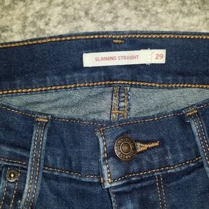 Womens Levi jeans